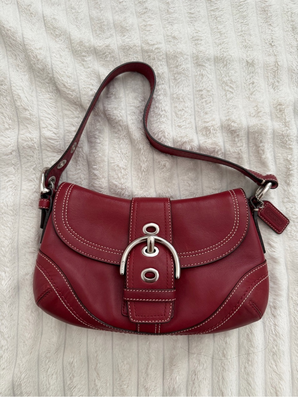 Vintage Coach small red soho leather shoulder bag